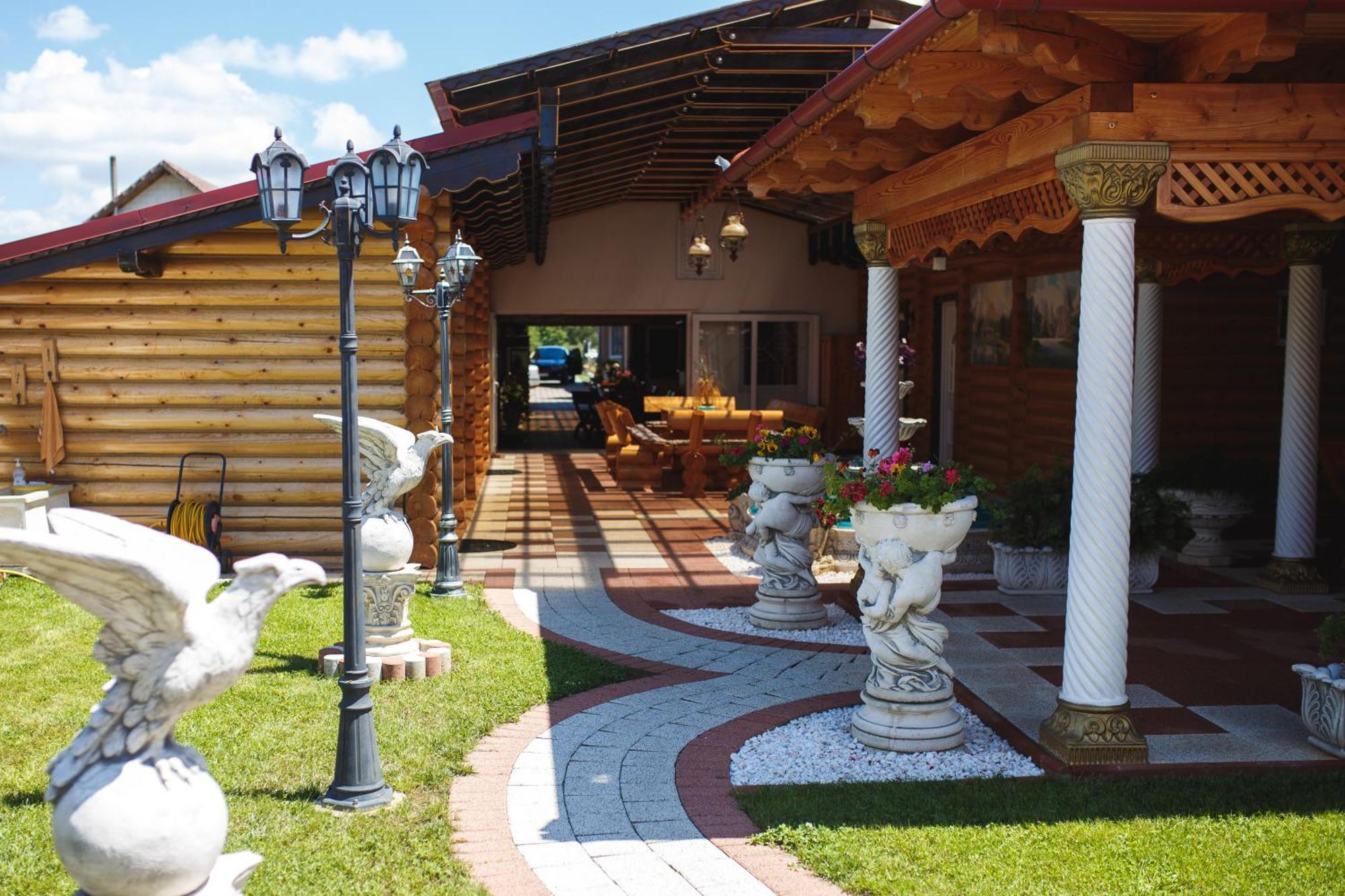 Vila Adr Petresti Exterior photo